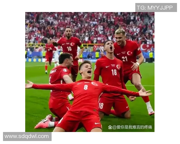 各大足球球星国家队合影展示他们荣誉与风采的精彩瞬间